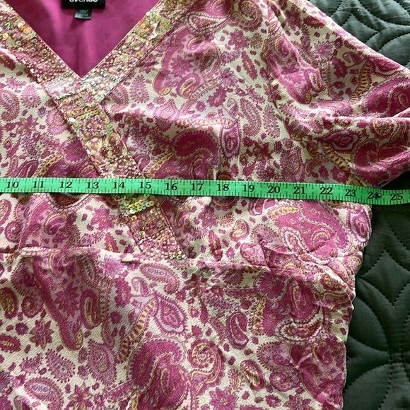 Silk paisley beaded tunic - Picture 9 of 14